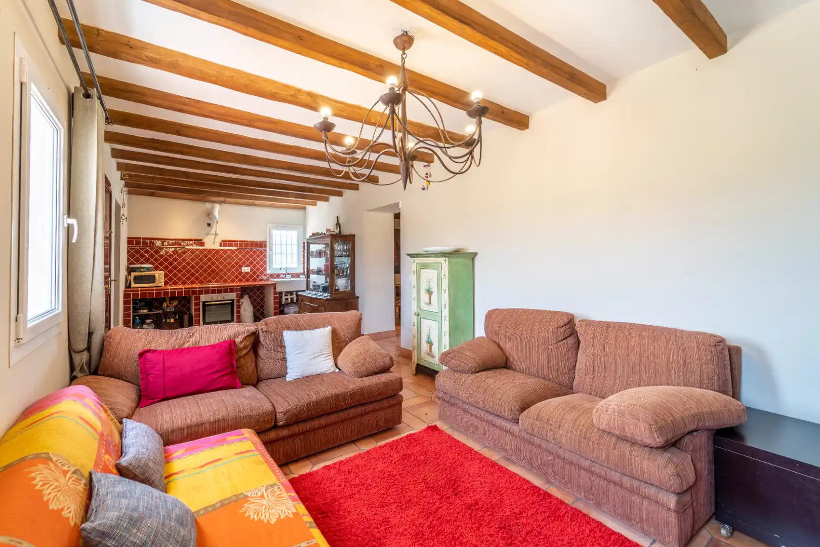 Sala d'estar de Finca rústica en venda en Casabermeja amb Jardí privat, Moblat i Forn