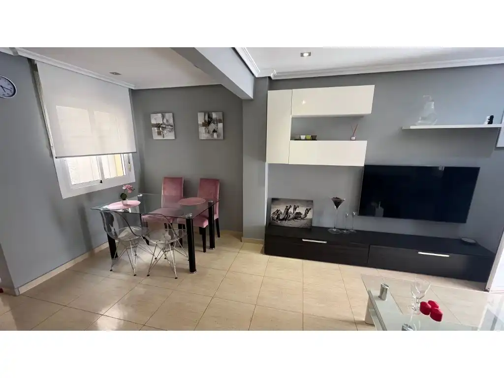 Sala d'estar de Casa adosada en venda en Santa Pola amb Aire condicionat, Moblat i Rentadora