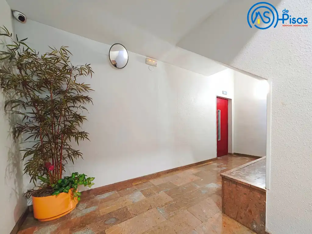 Flat for rent in Calle de Felisa Galé, 2, La Jota
