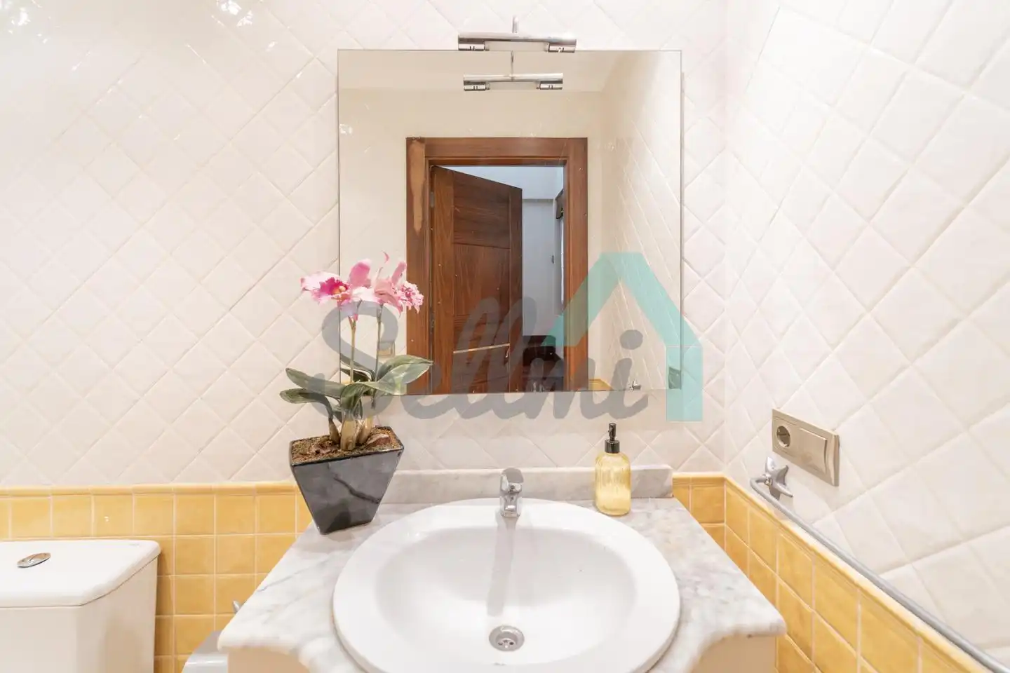 Baño de Casa o chalet en venta en Oviedo  con Calefacción, Jardín privado y Parquet