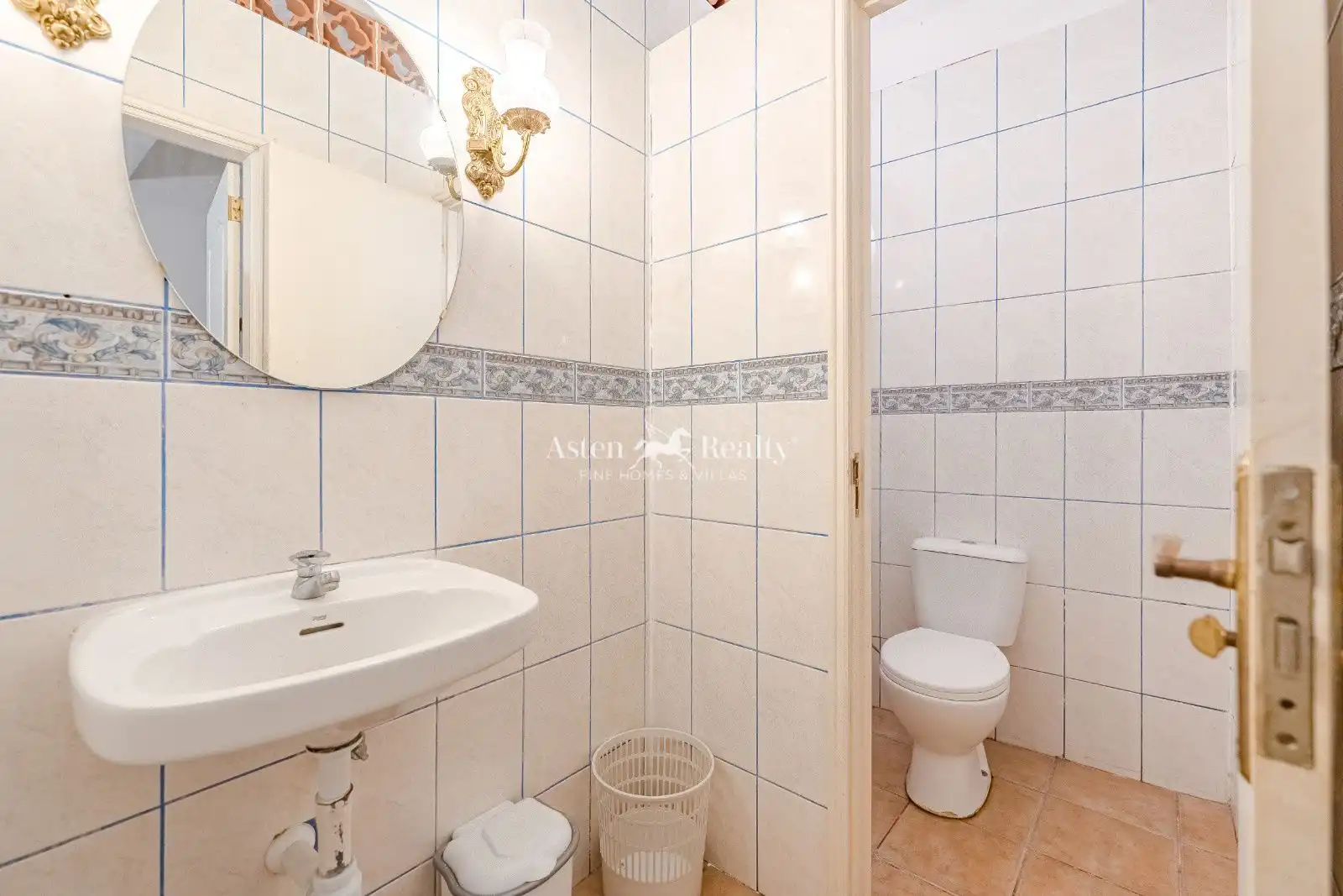 Baño de Local en venta en Guía de Isora con Amueblado