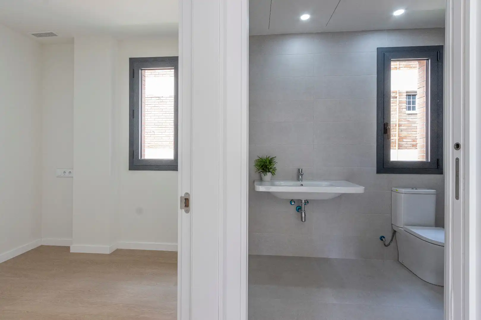 Baño de Piso en venta en Barcelona con Aire acondicionado, Calefacción y Jardín privado