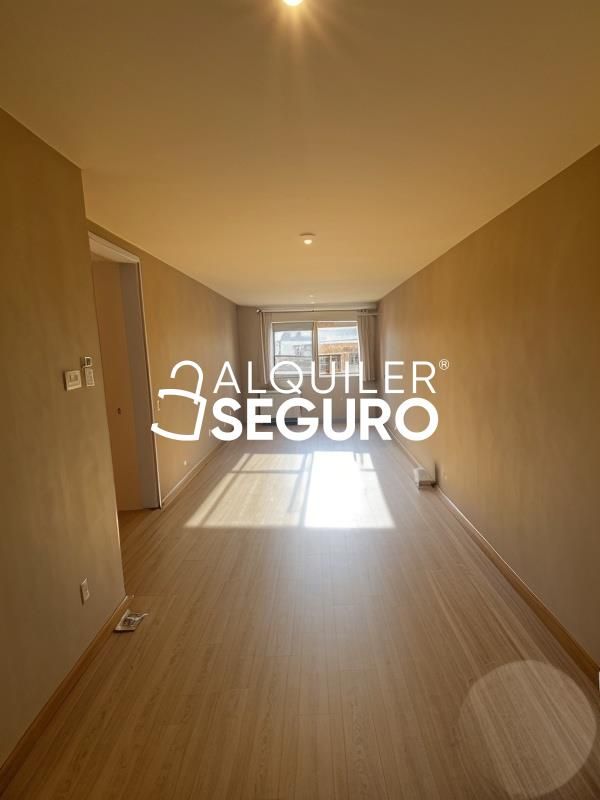 Dormitori de Pis de lloguer en Azuqueca de Henares amb Aire condicionat i Calefacció