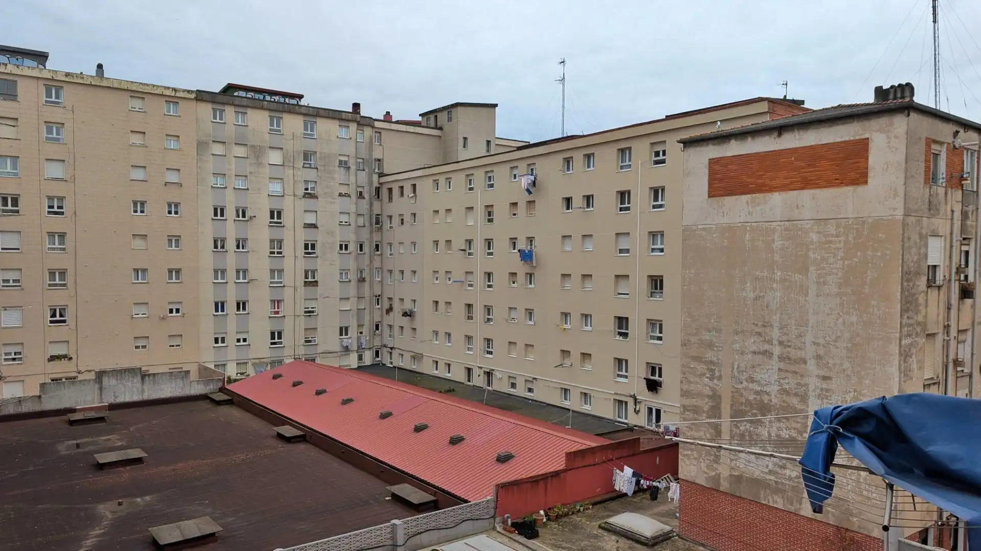 Vista exterior de Pis en venda en Santander amb Calefacció