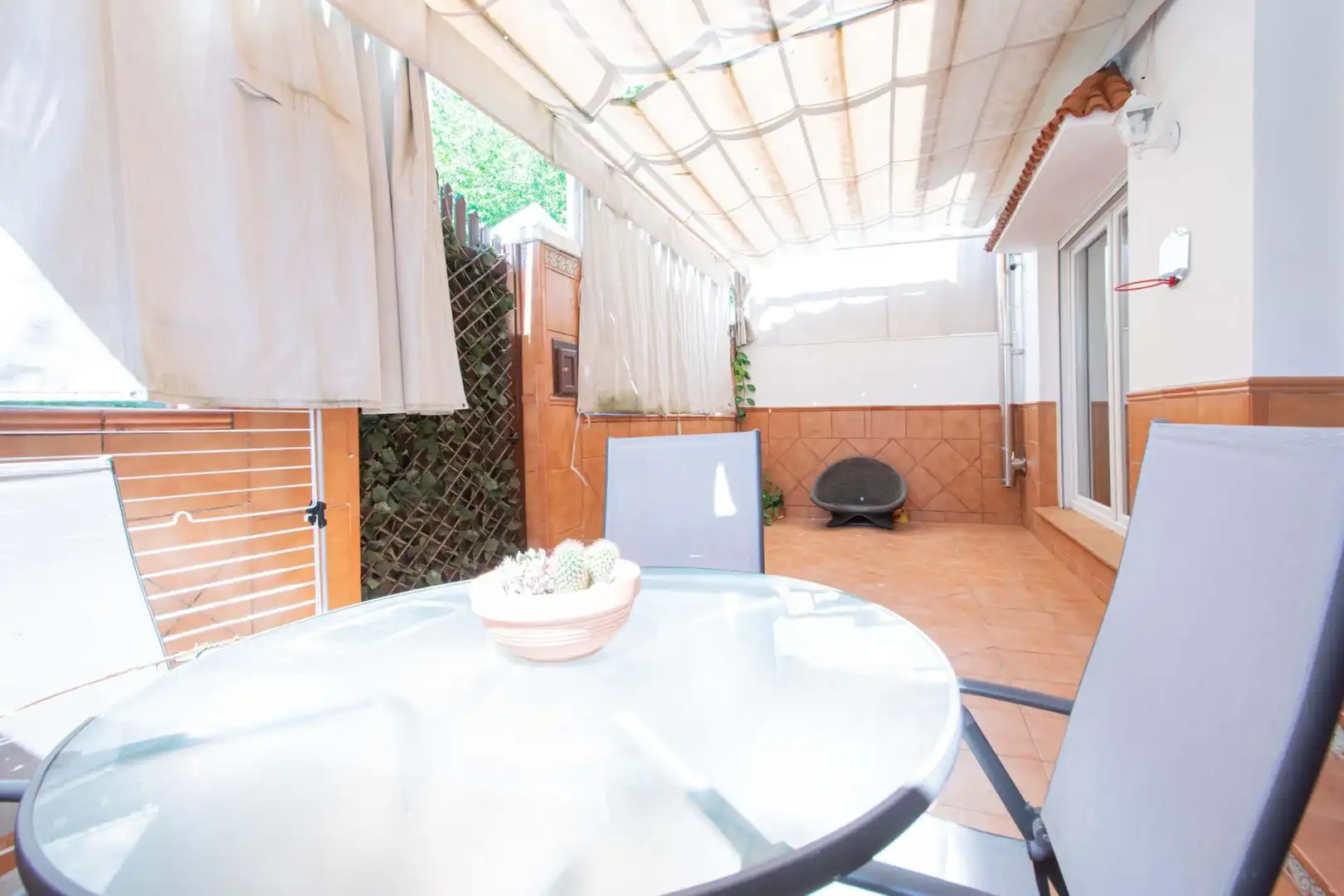 Terraza de Casa adosada en venta en Montequinto con Aire acondicionado y Piscina comunitaria