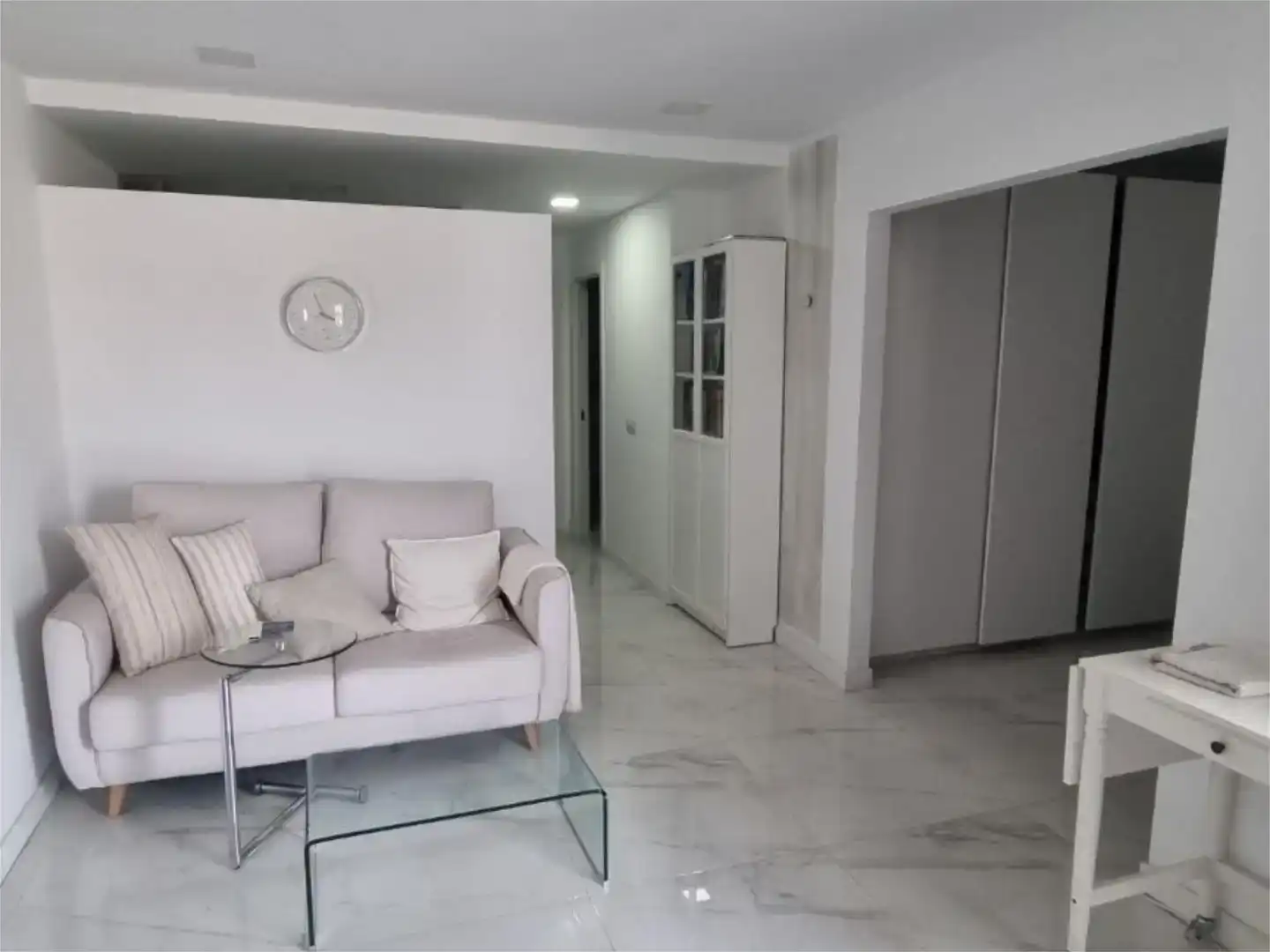 Wohnzimmer von Wohnung zur Miete in Mogán mit Klimaanlage, Privatgarten und Schwimmbad