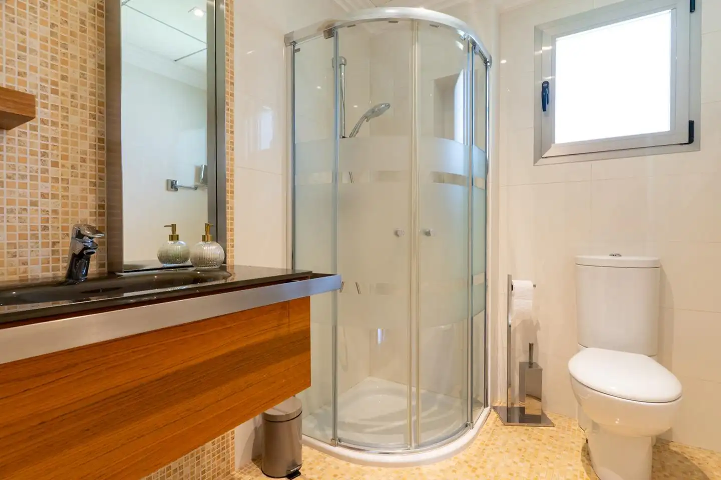 Baño de Casa o chalet en venta en Elche / Elx con Aire acondicionado, Jardín privado y Parquet