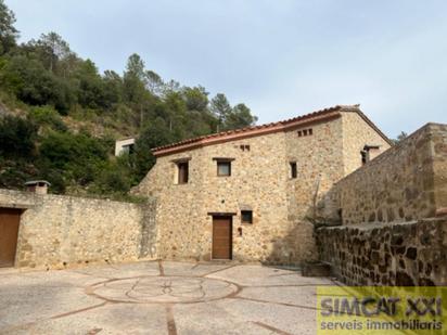 Vista exterior de Finca rústica en venda en Cabanelles amb Calefacció i Terrassa