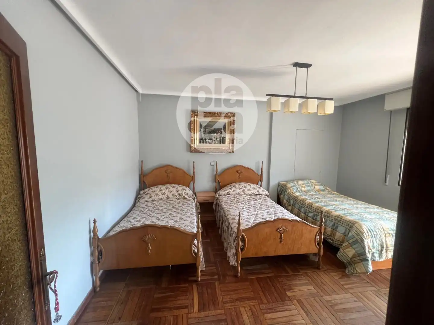 Habitación de Piso en venta en Burgos con Terraza y Trastero