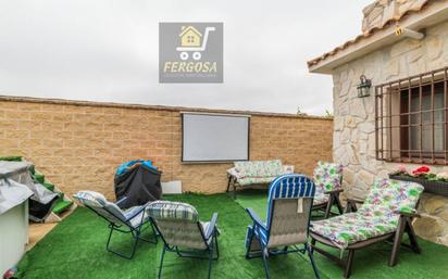 Terrassa de Casa adosada en venda en El Viso de San Juan amb Aire condicionat, Jardí privat i Terrassa