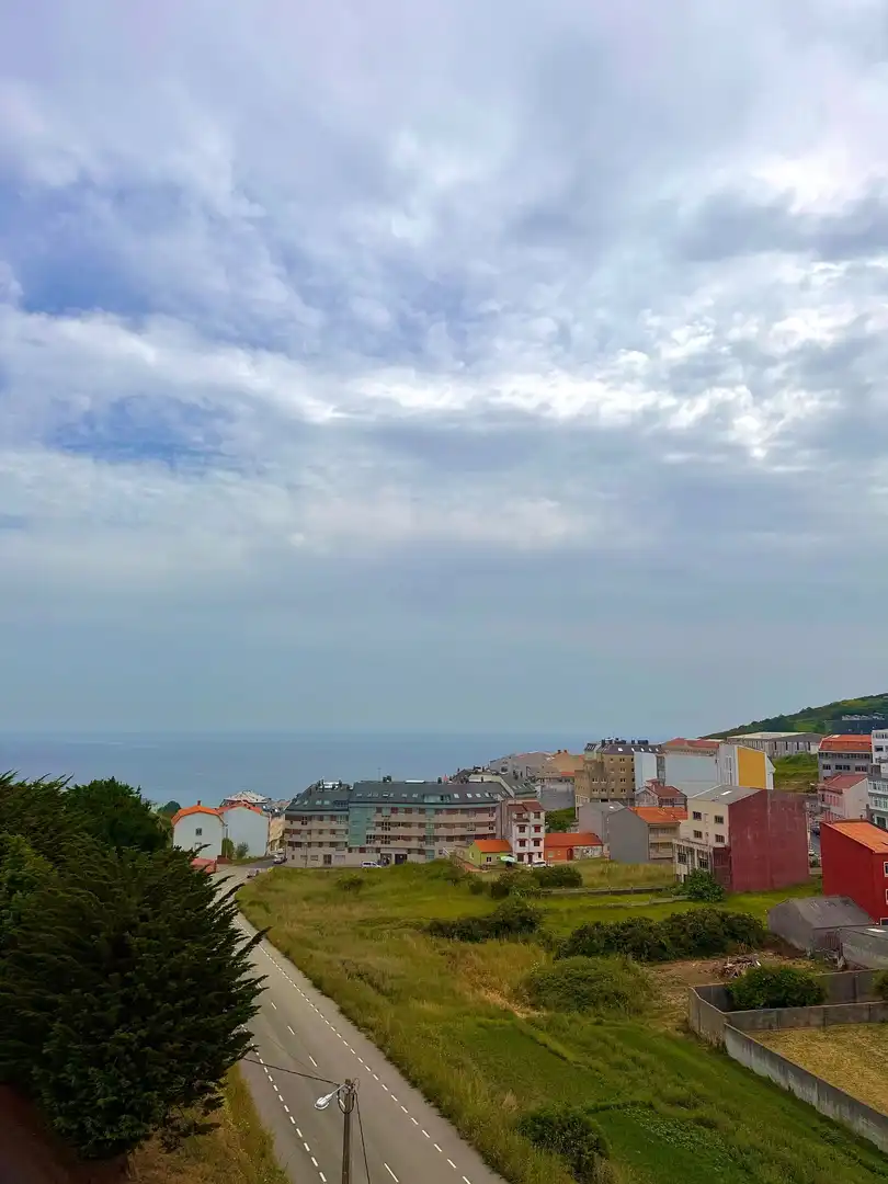 Außenansicht von Dachboden zum Verkauf in Malpica de Bergantiños mit Heizung und Terrasse