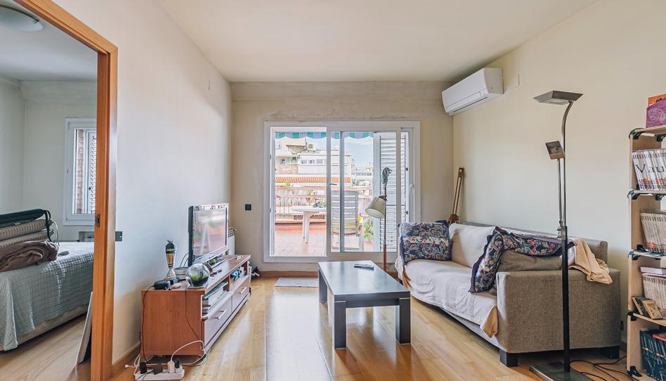 Foto 1 de Àtic en venda a Provença, El Camp de l'Arpa del Clot, Barcelona