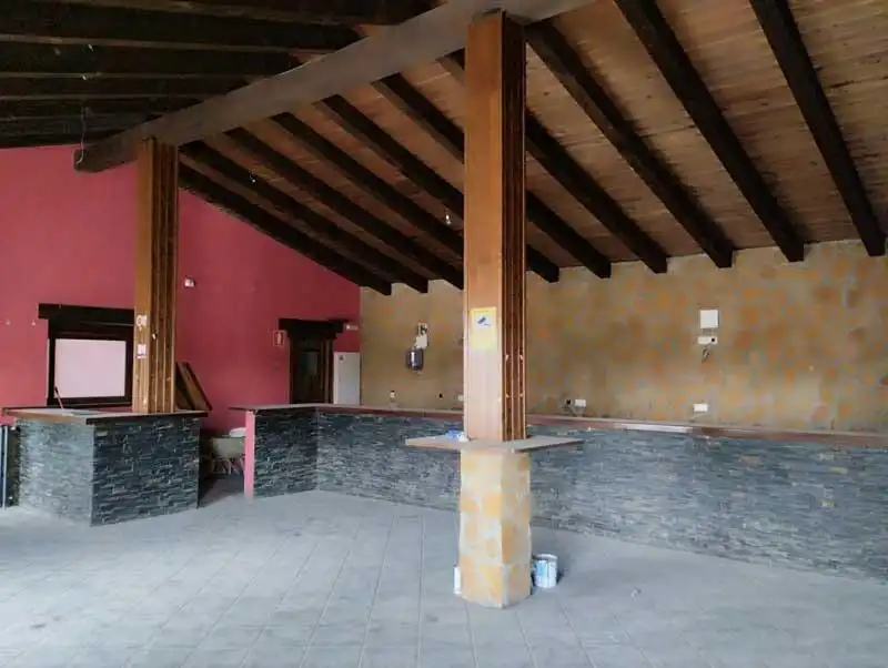 Local en venta en Romanos