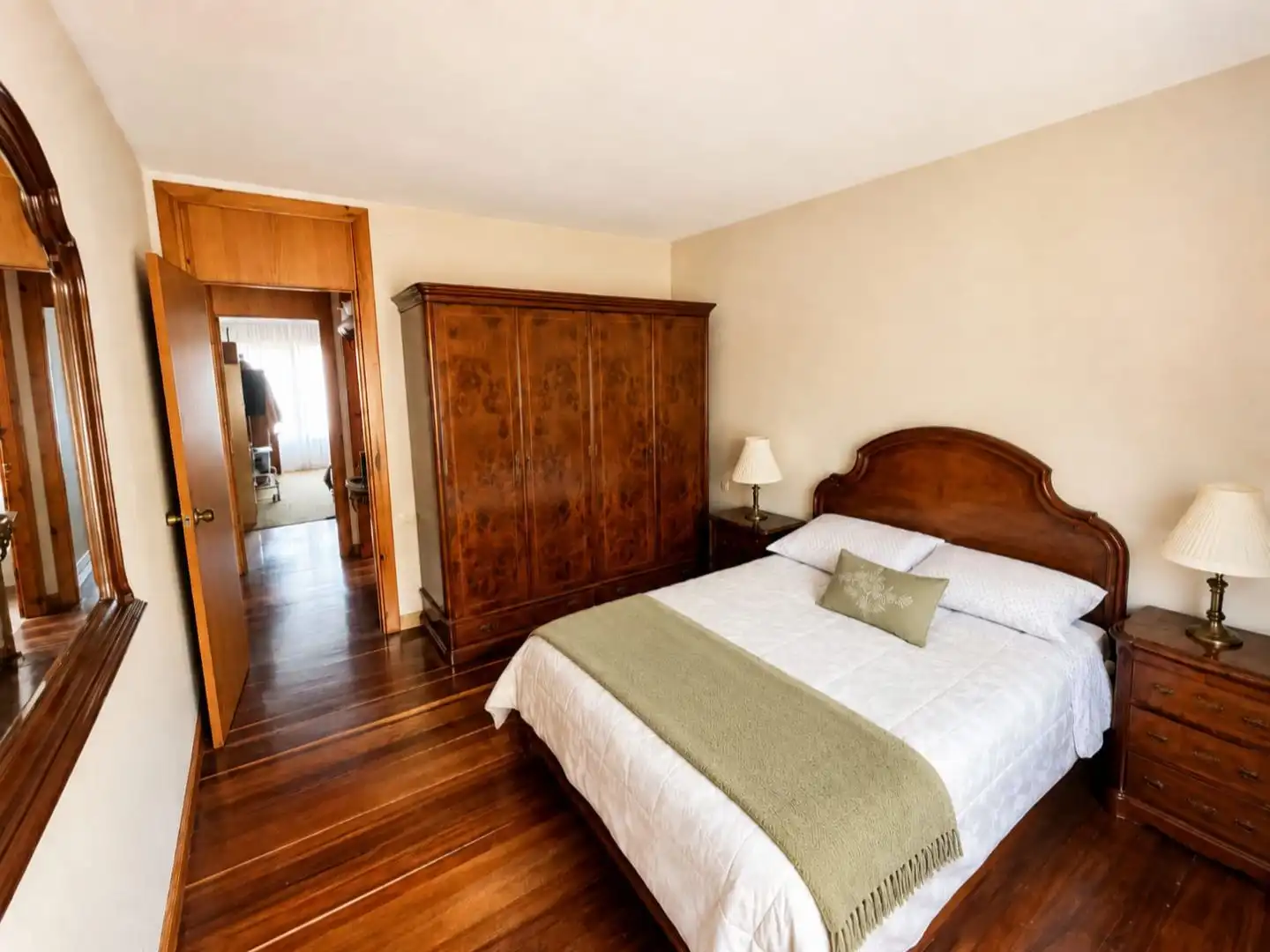 Bedroom of Flat for sale in Valdenoja
