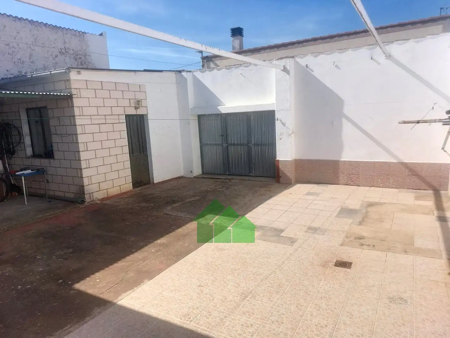 Außenansicht von Haus oder Chalet zum Verkauf in Guadiana mit Klimaanlage, Abstellraum und Fernseher