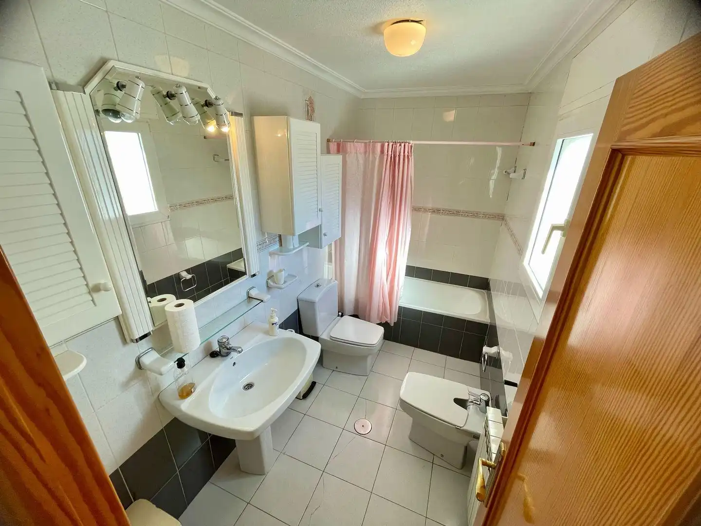 Badezimmer von Wohnung zum Verkauf in Fuente Álamo de Murcia mit Klimaanlage, Terrasse und Abstellraum