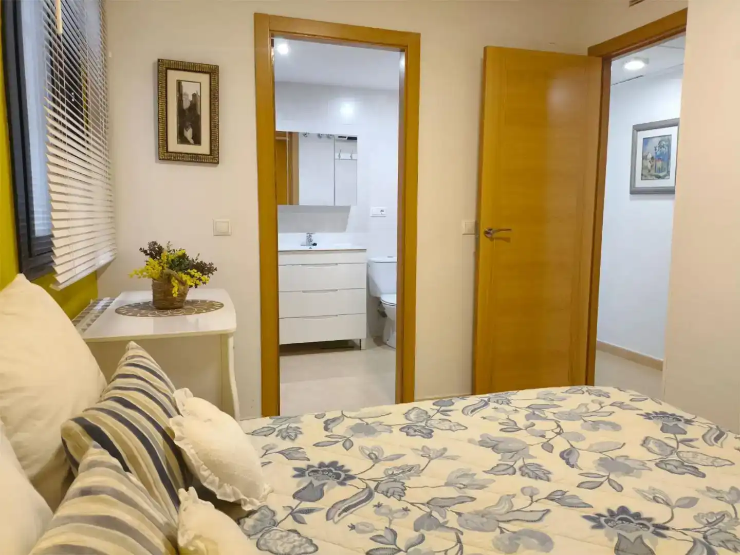 Schlafzimmer von Wohnung zum Verkauf in Onil mit Balkon