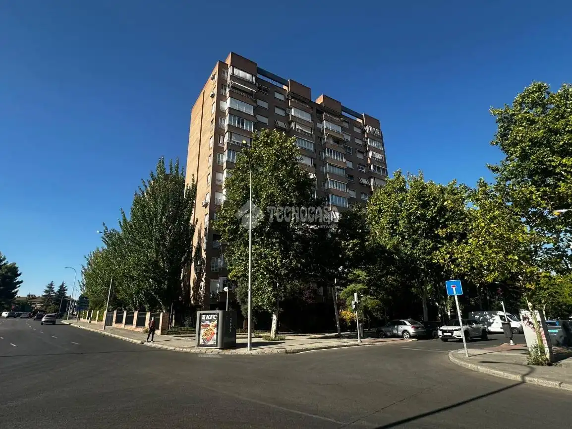 Appartamento con piscina in affitto a Chamartín, imagen 2