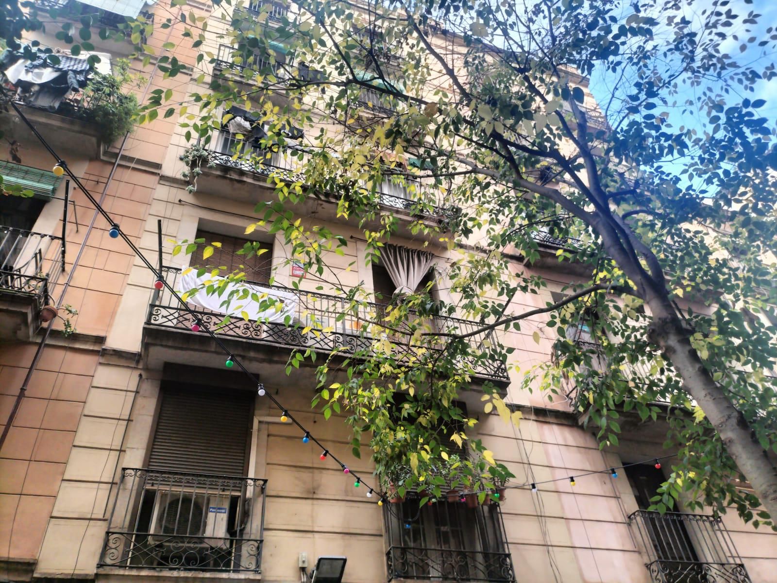 Vista exterior de Piso en venta en  Barcelona Capital con Balcón