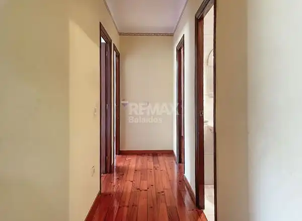 Wohnung zum Verkauf in Nigrán mit Privatgarten und Abstellraum