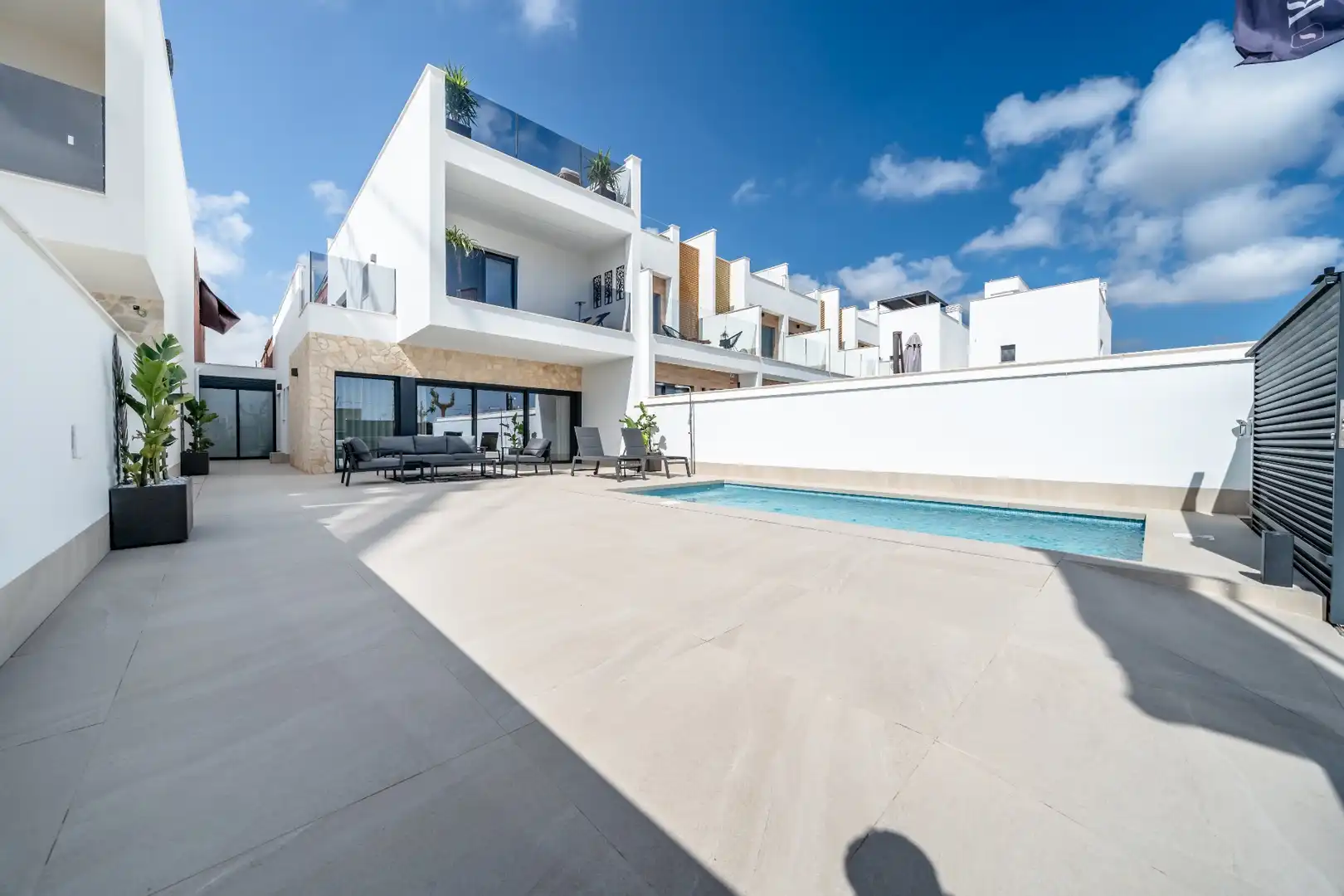 Vista exterior de Casa o chalet en venta en San Pedro del Pinatar con Piscina