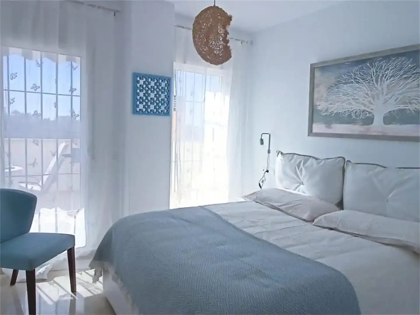 Habitación de Piso de alquiler en Vélez-Málaga con Aire acondicionado, Piscina y Amueblado