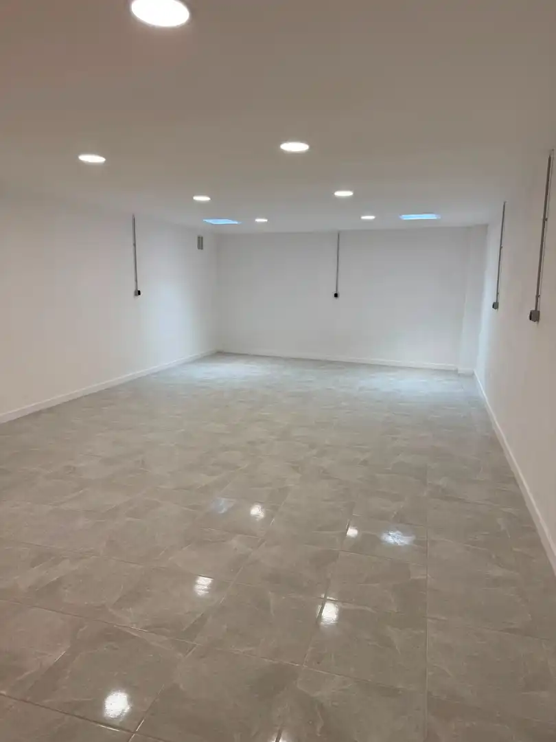 Casa adosada en venta en Torelló con Calefacción, Terraza y Balcón