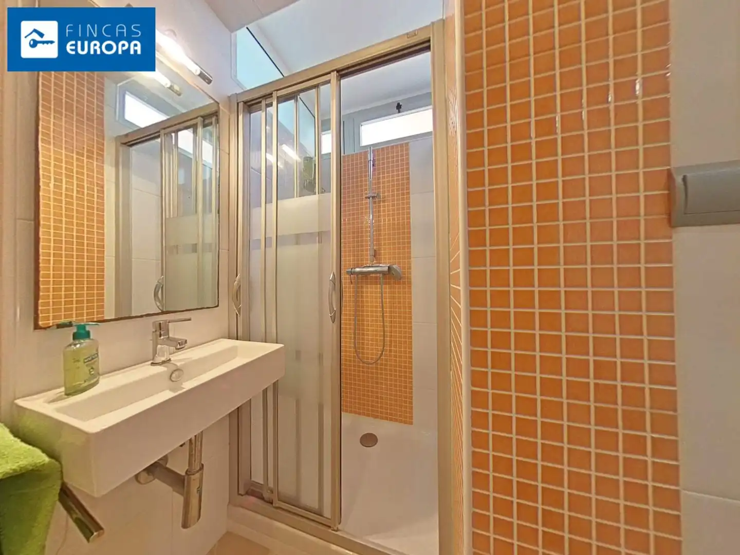 Bathroom of Flat for sale in Salou  with Terrace, Storage room and Furnished