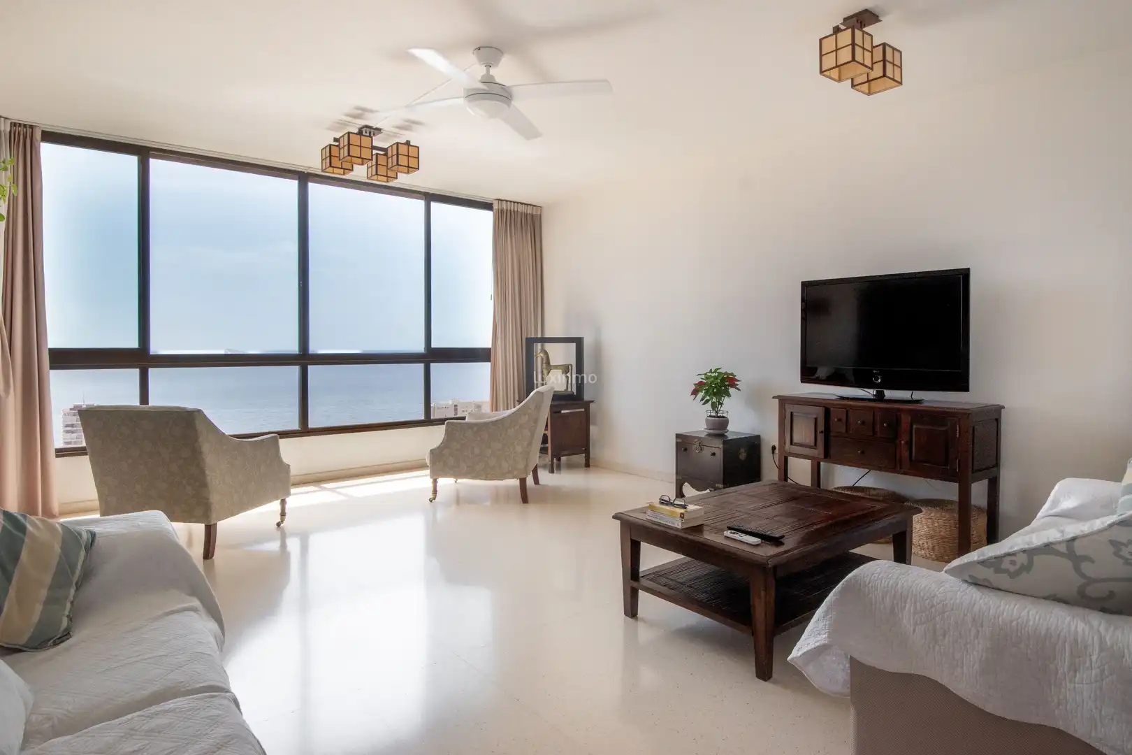 Living room of Flat for sale in Benidorm  with Air Conditioner, Private garden and Community pool