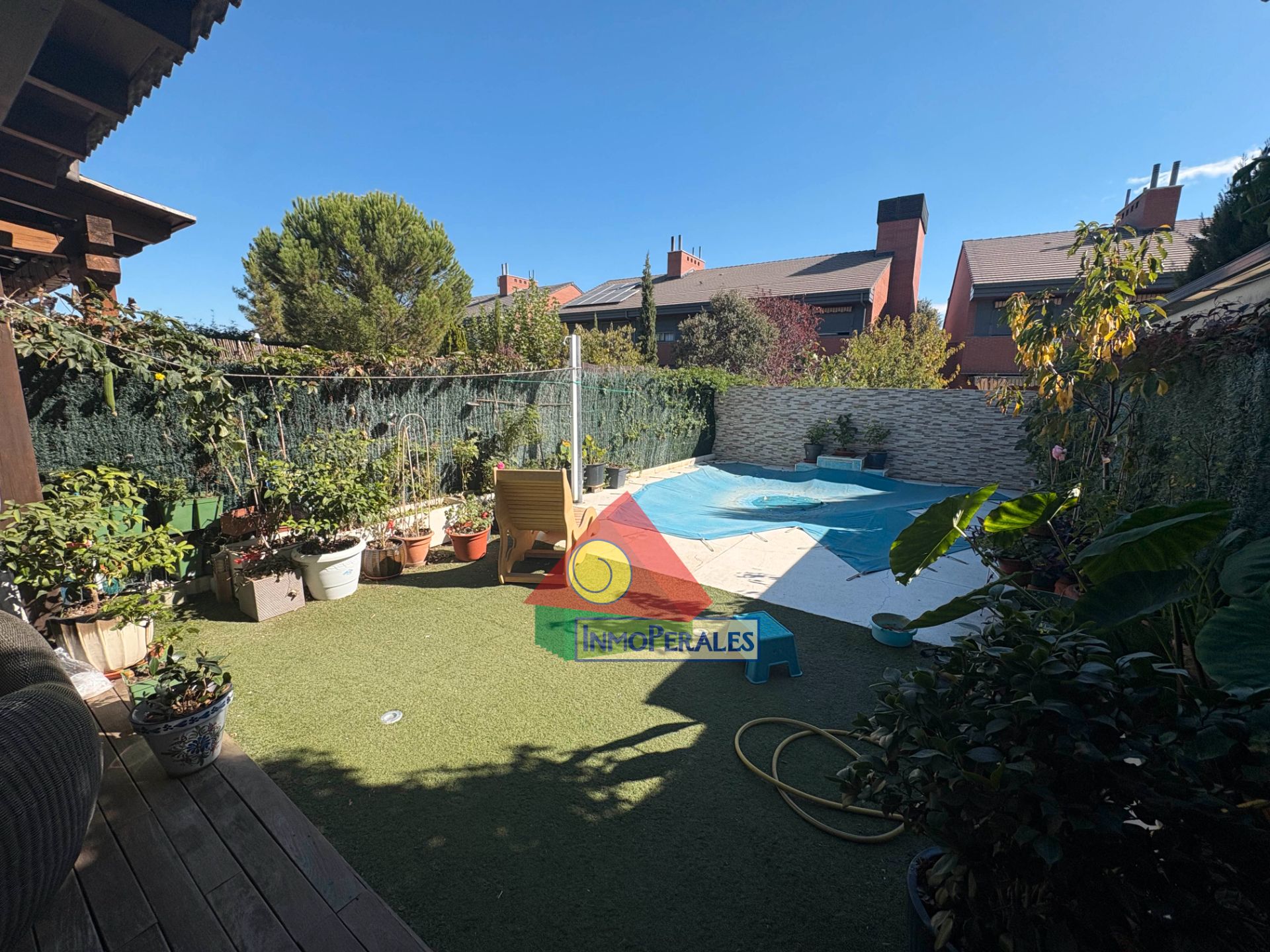 Jardí de Casa o xalet en venda en Getafe amb Calefacció, Jardí privat i Parquet