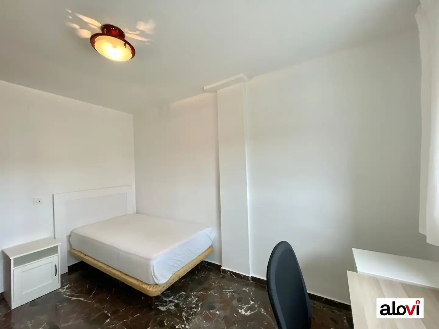 Bedroom of Flat for rent in Granada  with Furnished and Balcony