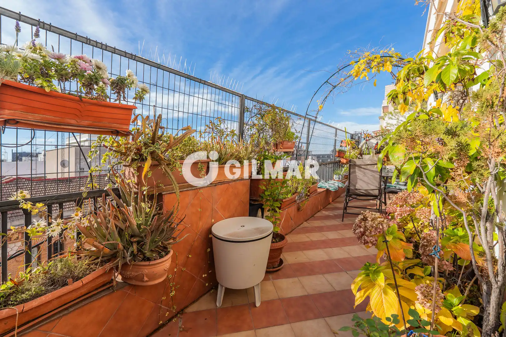 Terraza de Ático en venta en Madrid con Calefacción y Balcón