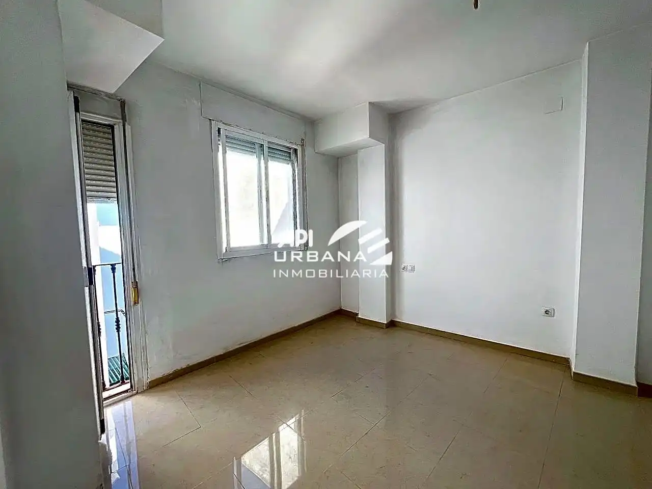 Habitación de Piso en venta en Lucena con Terraza y Trastero