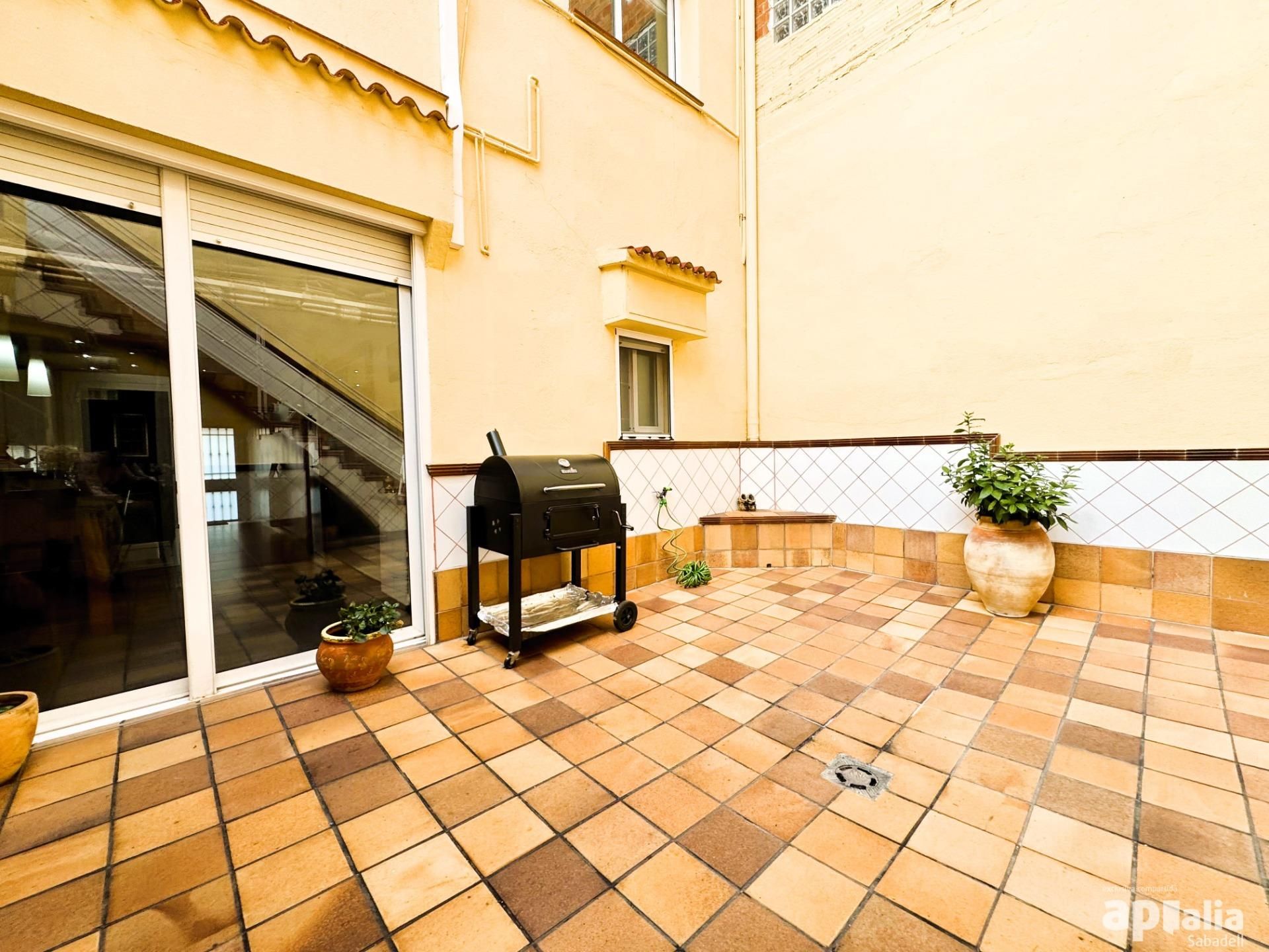 Terrassa de Casa o xalet en venda en Sabadell amb Aire condicionat, Calefacció i Parquet