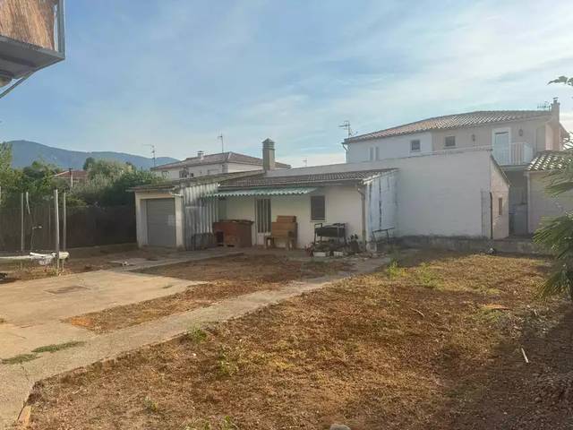 Casa-chalet en Venta en Besalú