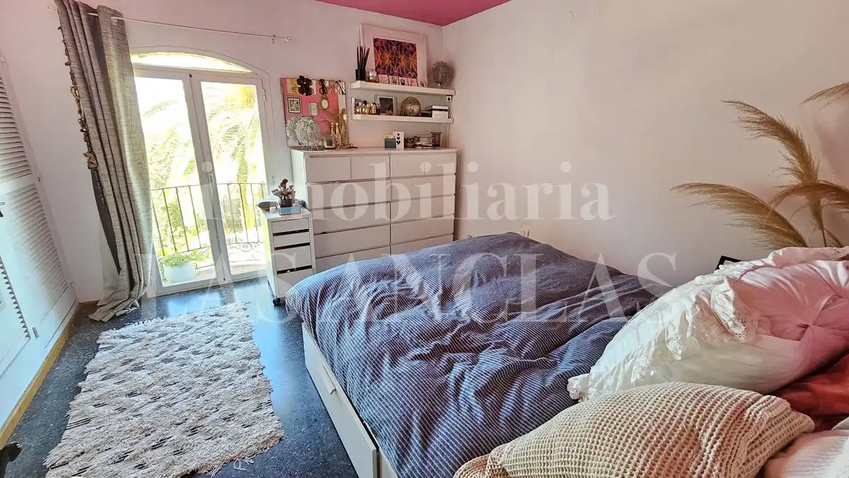 Habitación de Casa adosada en venta en Santa Eulària des Riu con Aire acondicionado, Jardín privado y Terraza
