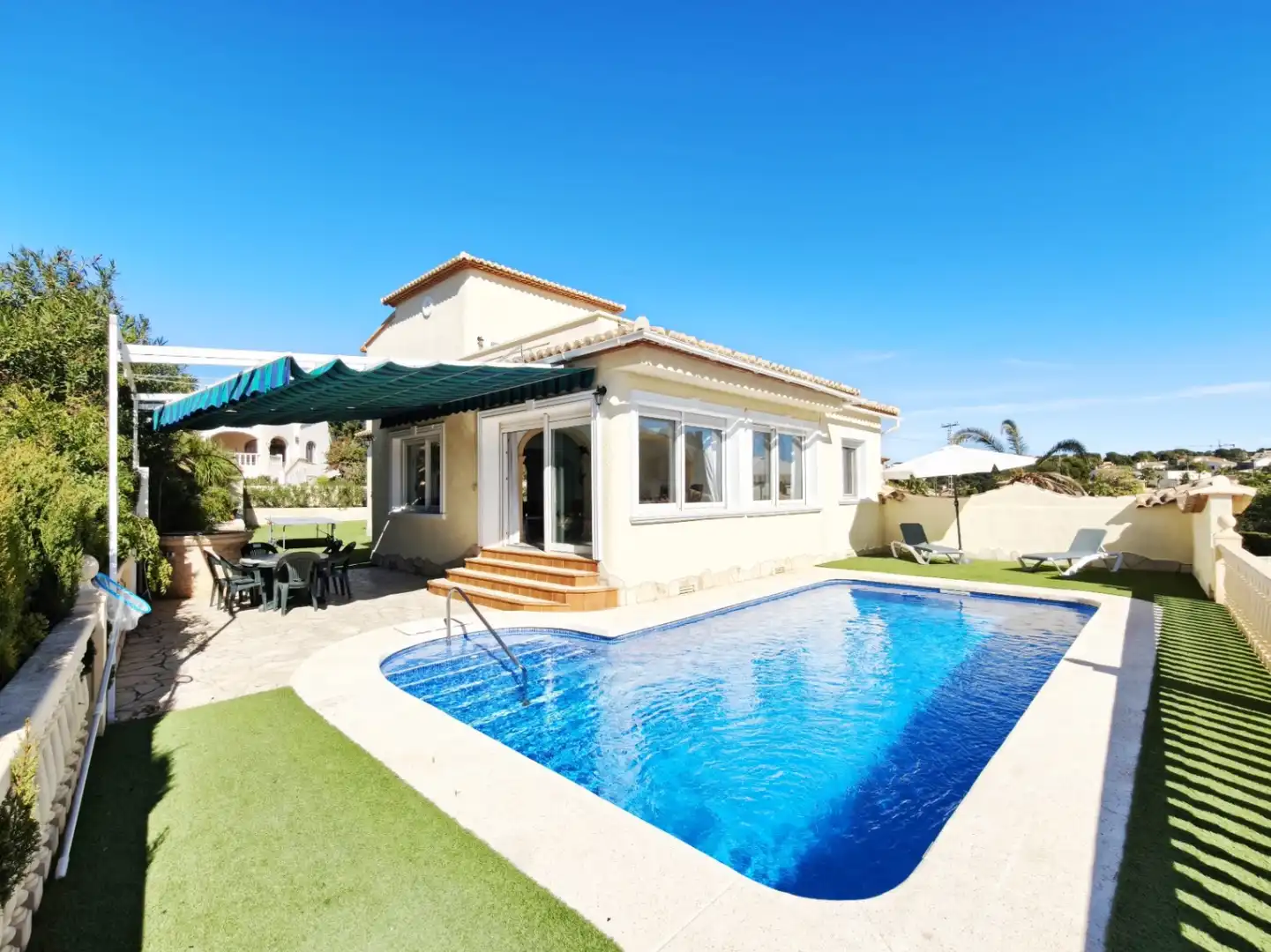 Villa avec piscine à vendre à Carrió - La Merced - Los Pinos
