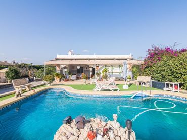 Villa con piscina in vendita a Partida de Matola 71