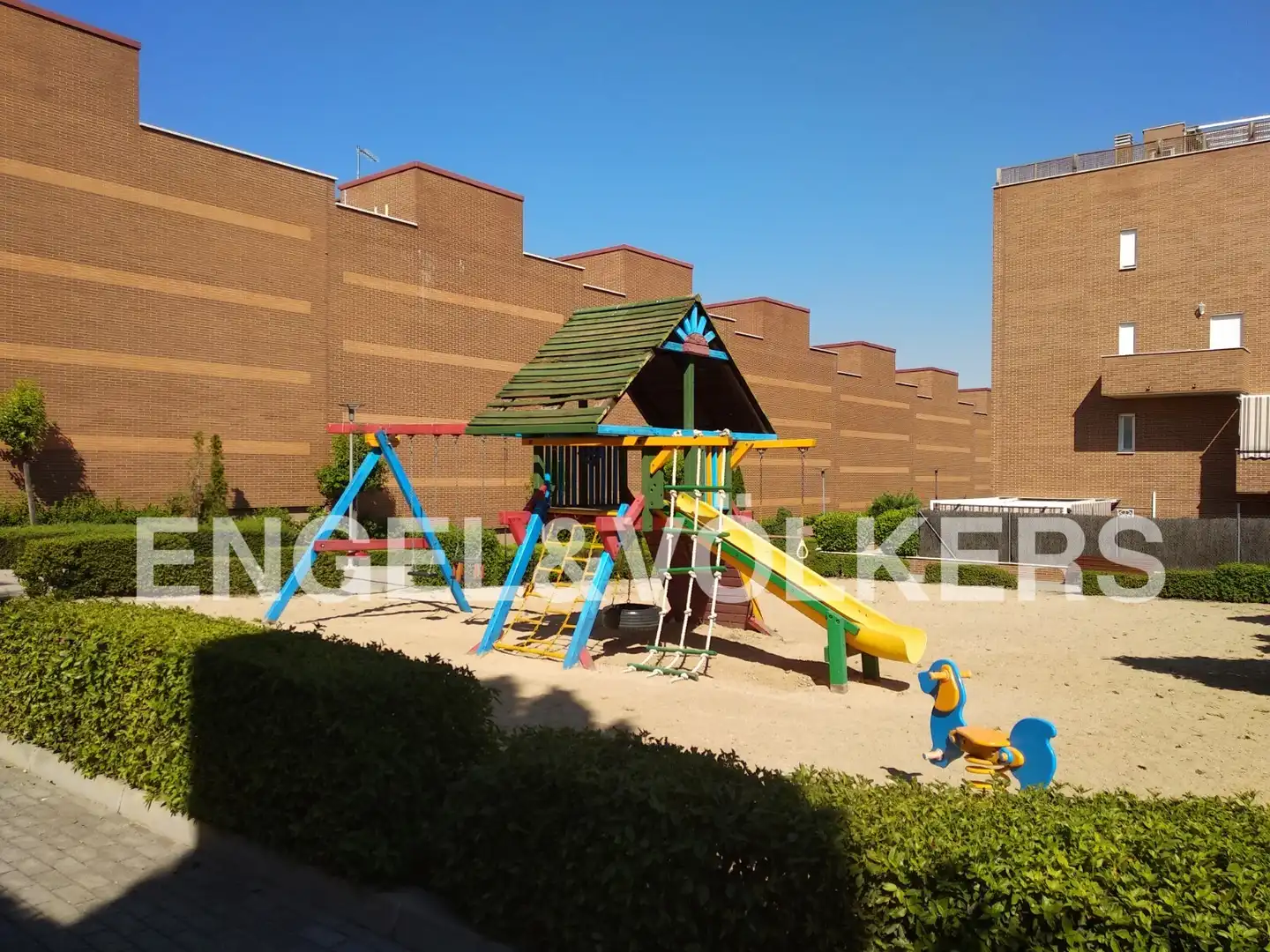 Vista exterior de Piso de alquiler en Boadilla del Monte con Calefacción, Parquet y Terraza