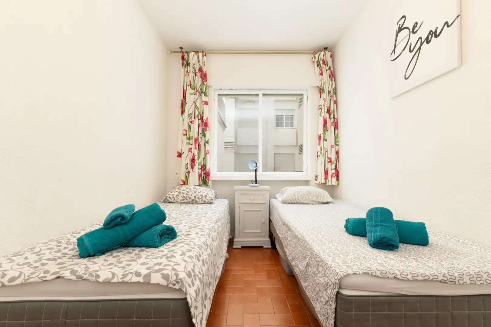 Schlafzimmer von Wohnung zum Verkauf in Fuengirola mit Klimaanlage, Heizung und Gemeinschaftspool