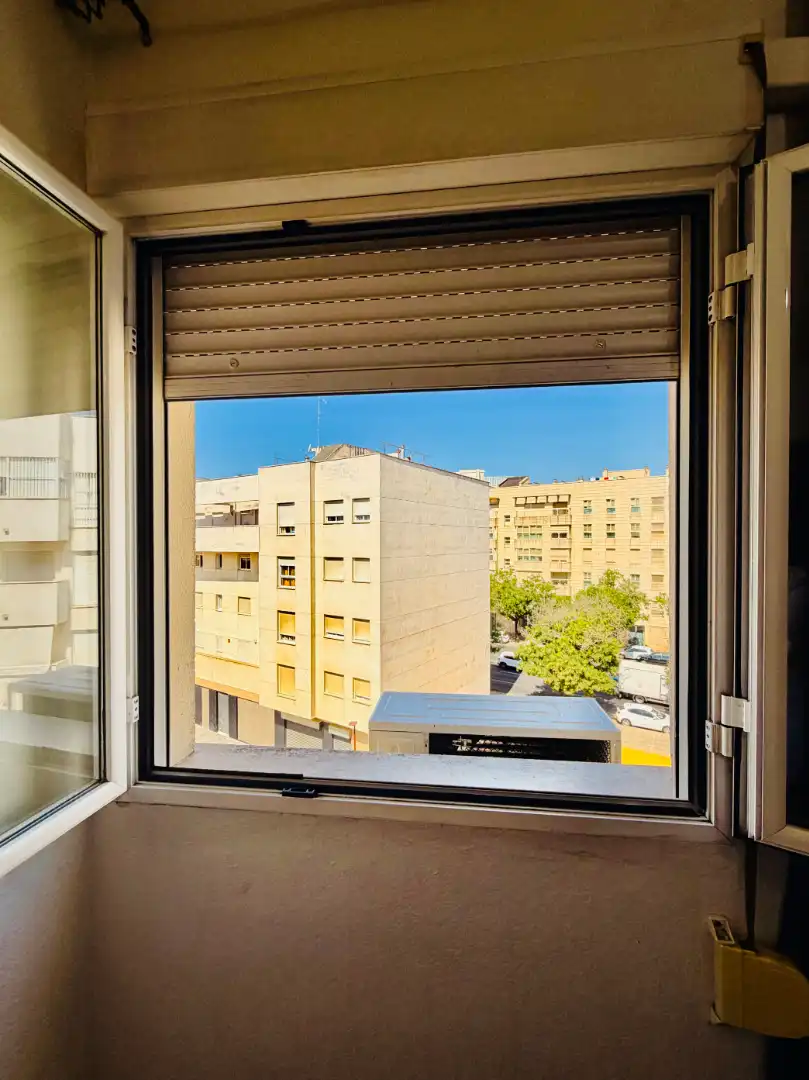 Exterior view of Flat for sale in Sevilla  with Air Conditioner and Terrace