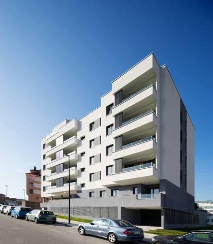 Garaje en Venta en Calle César Maese Alonso, 300 en Nuevos Roces