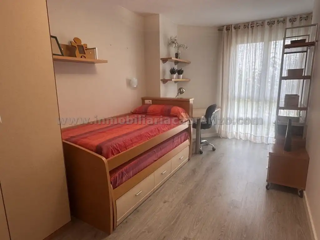 Dormitori de Pis de lloguer en  Logroño amb Aire condicionat, Calefacció i Parquet