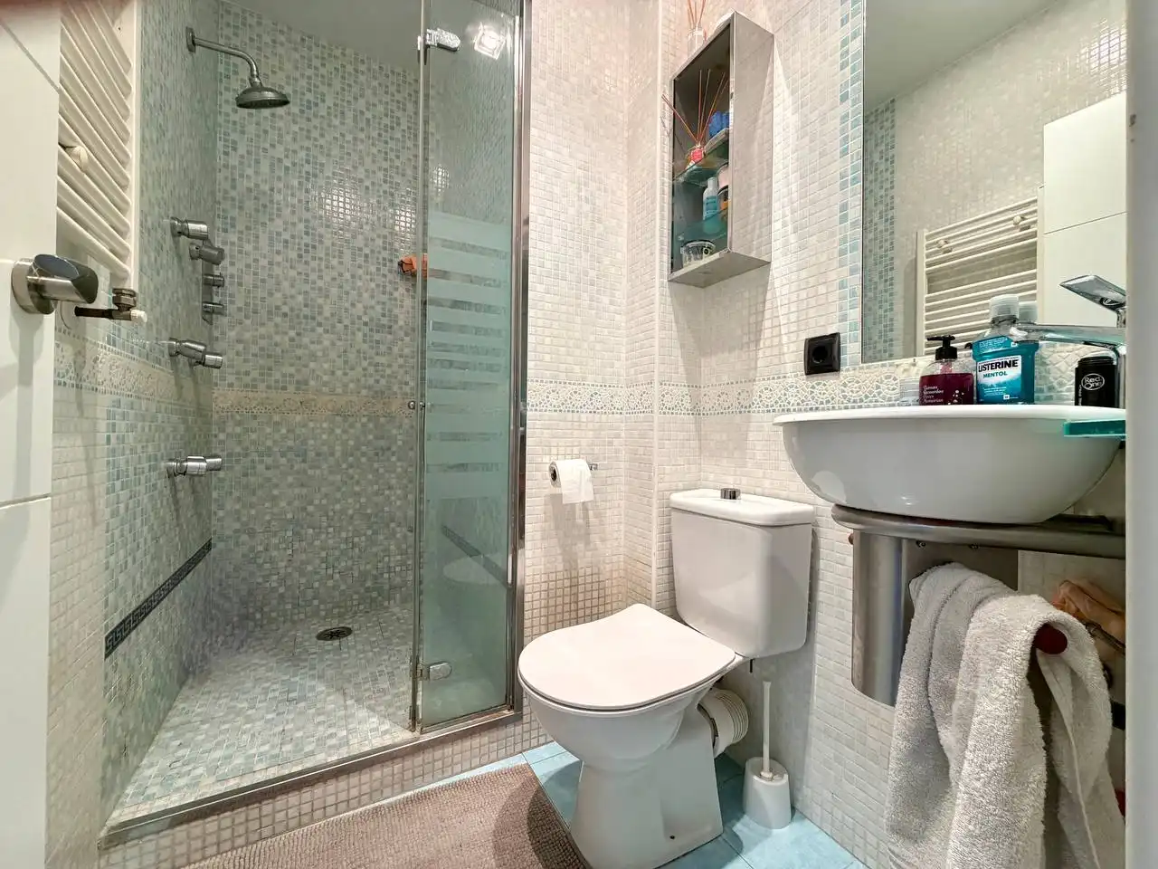 Baño de Piso en venta en Barcelona con Aire acondicionado