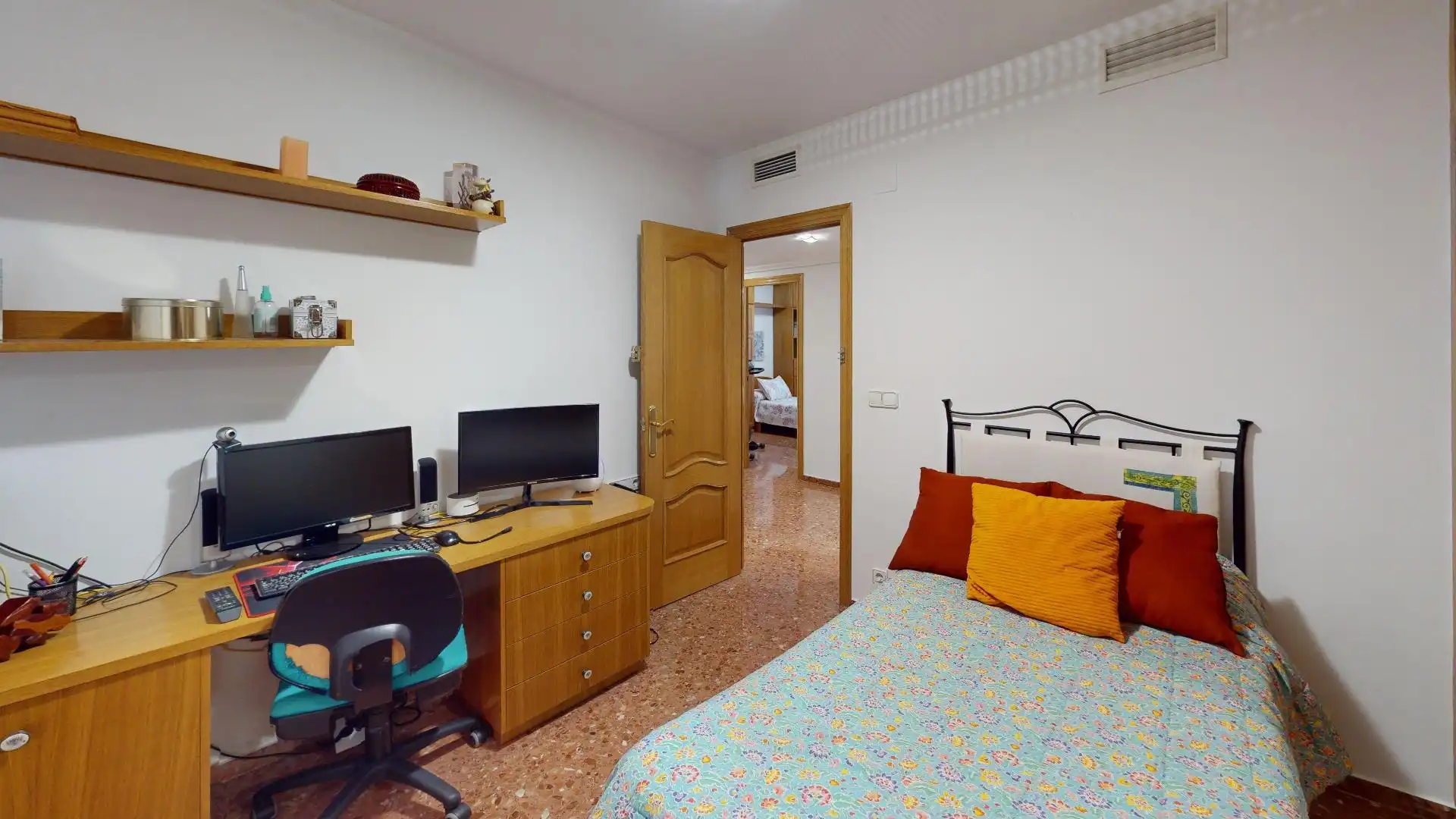 Habitación de Piso en venta en Valencia con Aire acondicionado, Calefacción y Balcón