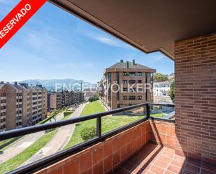 Vista exterior de Apartament en venda en Oviedo  amb Aire condicionat, Calefacció i Jardí privat