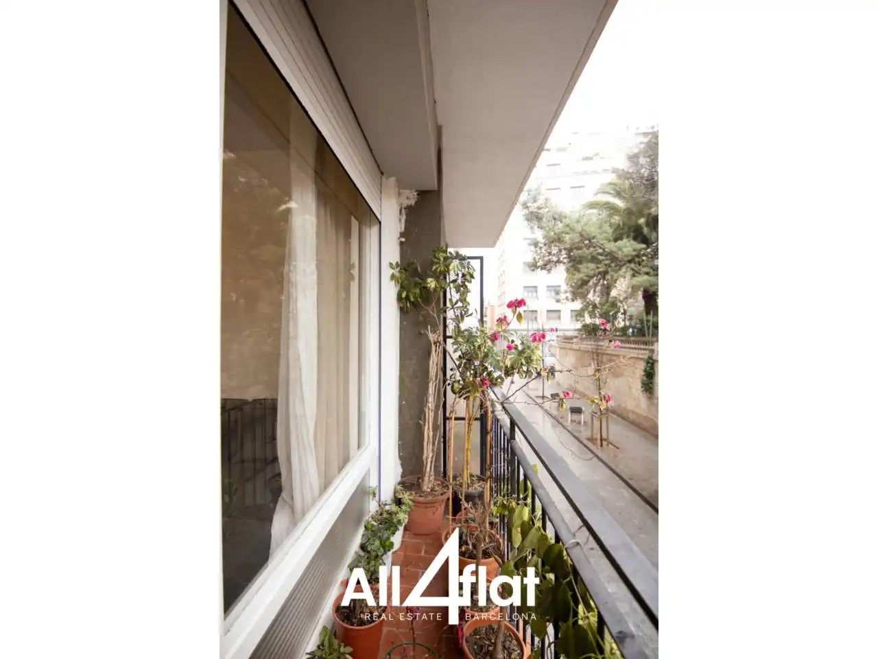 Balcony of Apartments for sale in Barcelona  with Heating, Furnished and Balcony