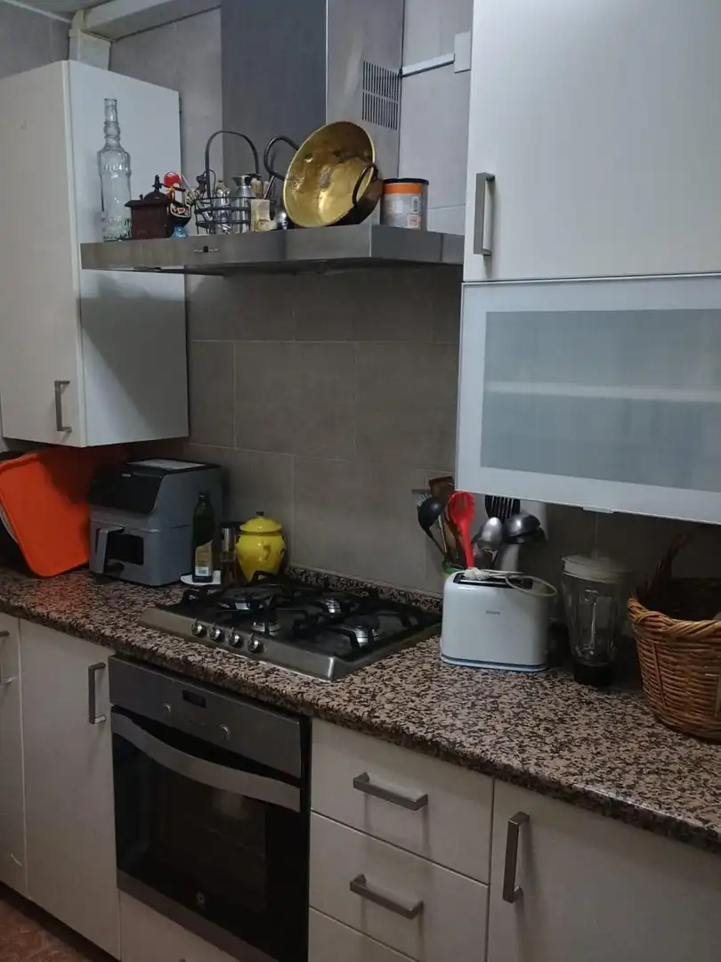 Cuina de Pis en venda en Mairena del Aljarafe amb Jardí privat, Terrassa i Balcó