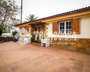 Vista exterior de Casa o xalet en venda en Tacoronte amb Jardí privat i Traster