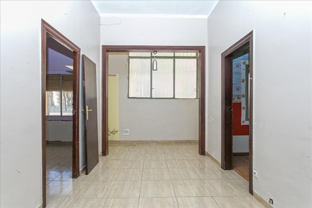 Planta baja for sale in Cornellà de Llobregat